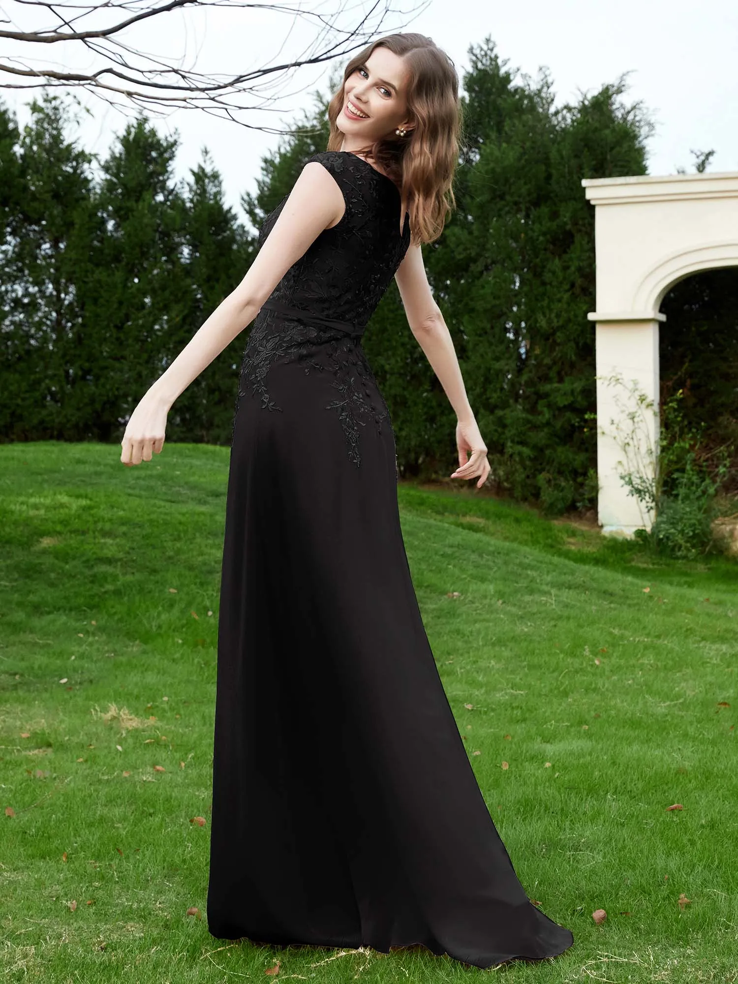 Elegant Illusion Lace Appliqued Dress With Buttons Black Plus Size
