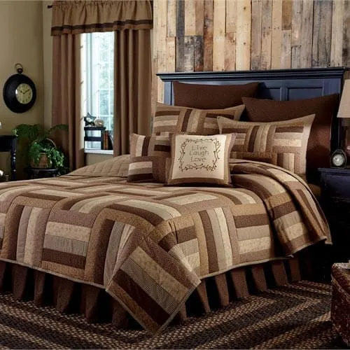 Hillside Haven Quilt Set