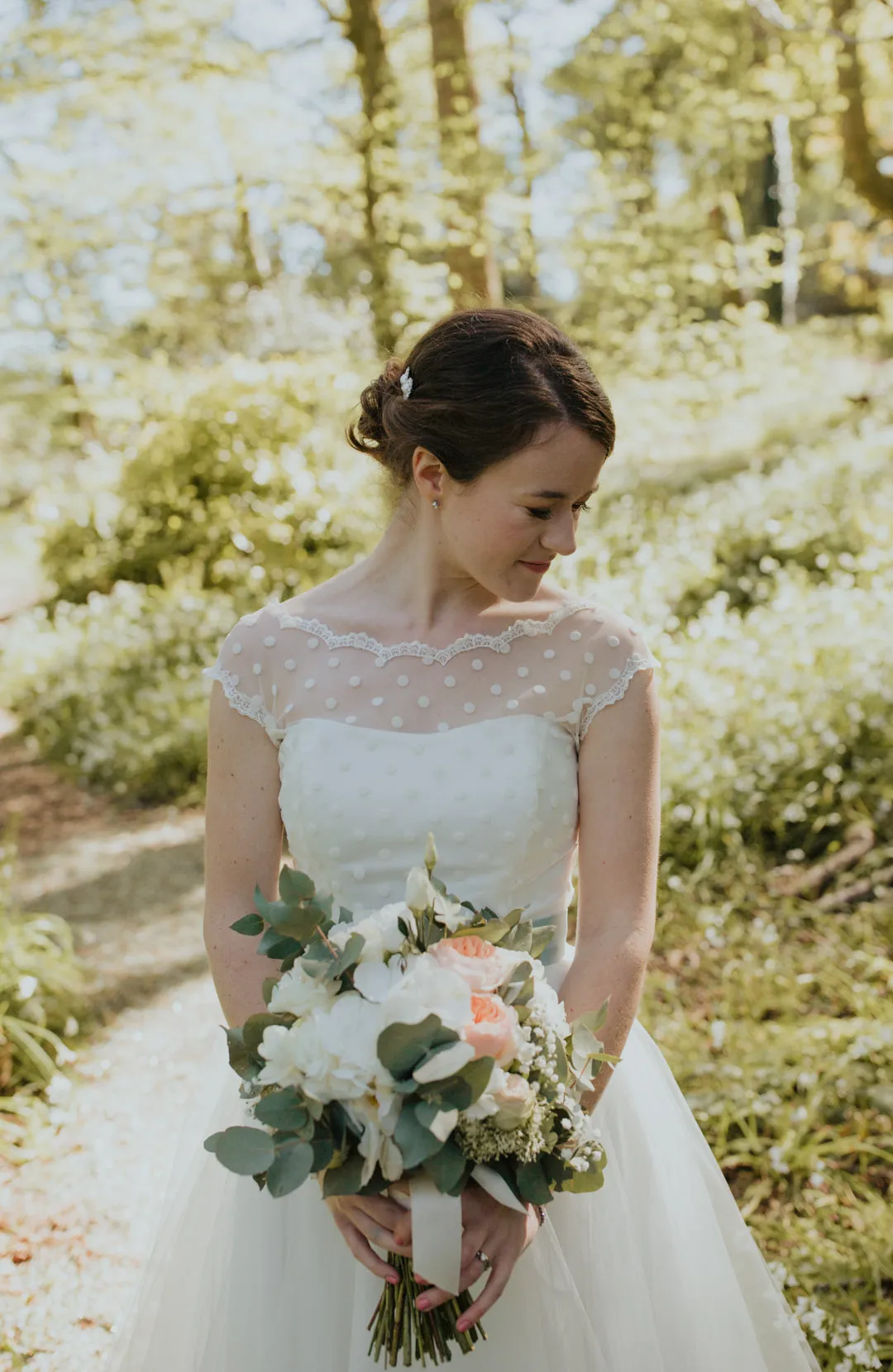 Retro Cap sleeve White Polka Dot Short Wedding Dress Vintage Tea length Wedding Dress with Polka Dots