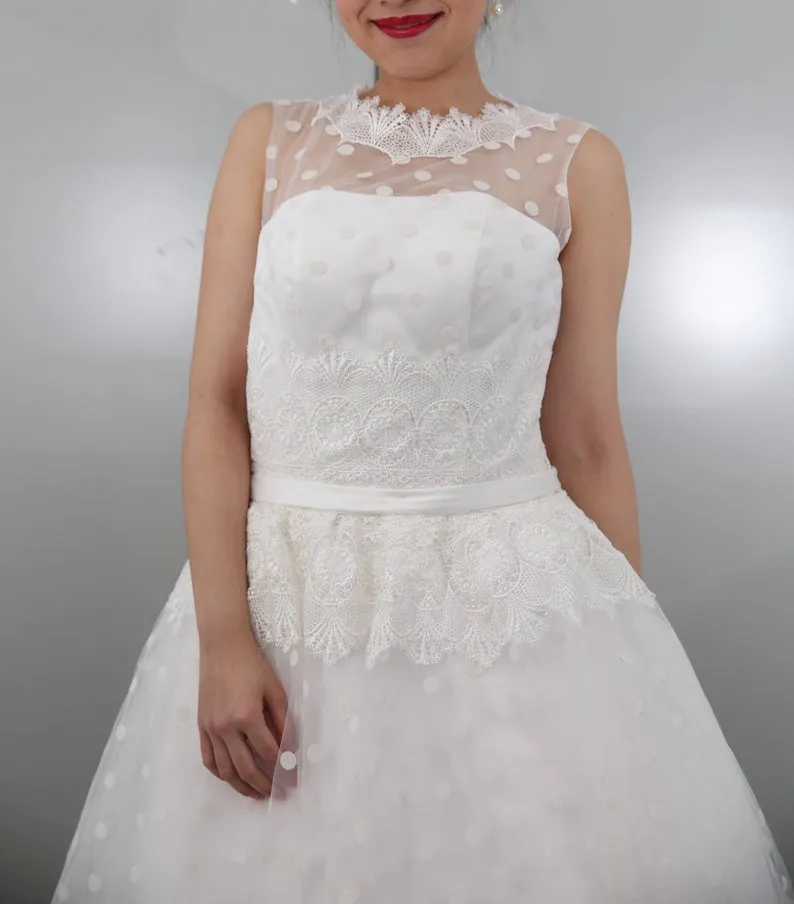 Retro Style Stunning Polka Dot 1950s Style Modest Tea Length Wedding Dress